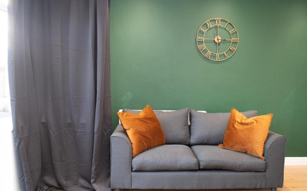 Charming York House- Walking Distance To Town Centre Villa Luaran gambar